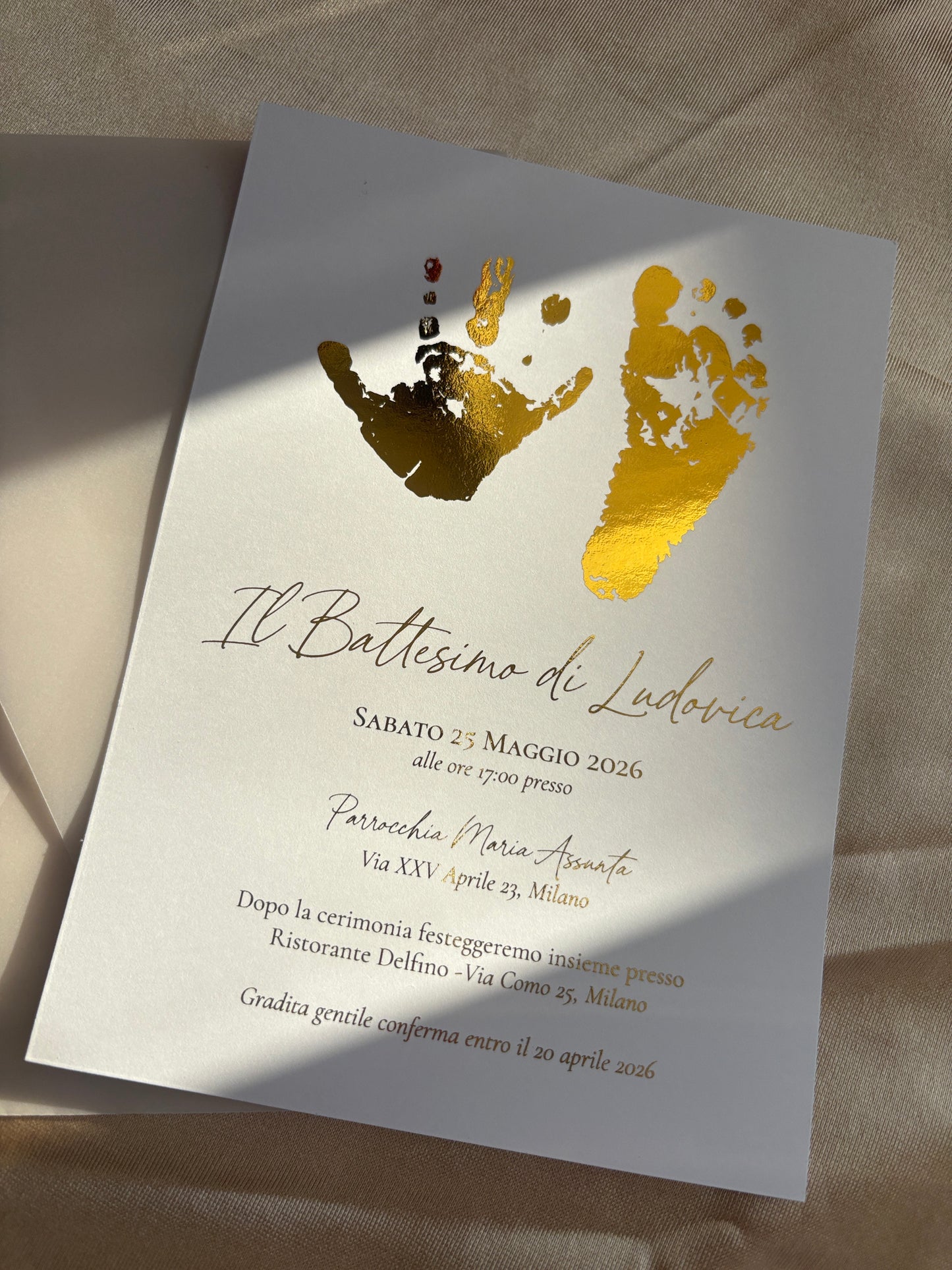 Invito Battesimo con Foil Oro – Carta Bianca Pesante e Busta Trasparente