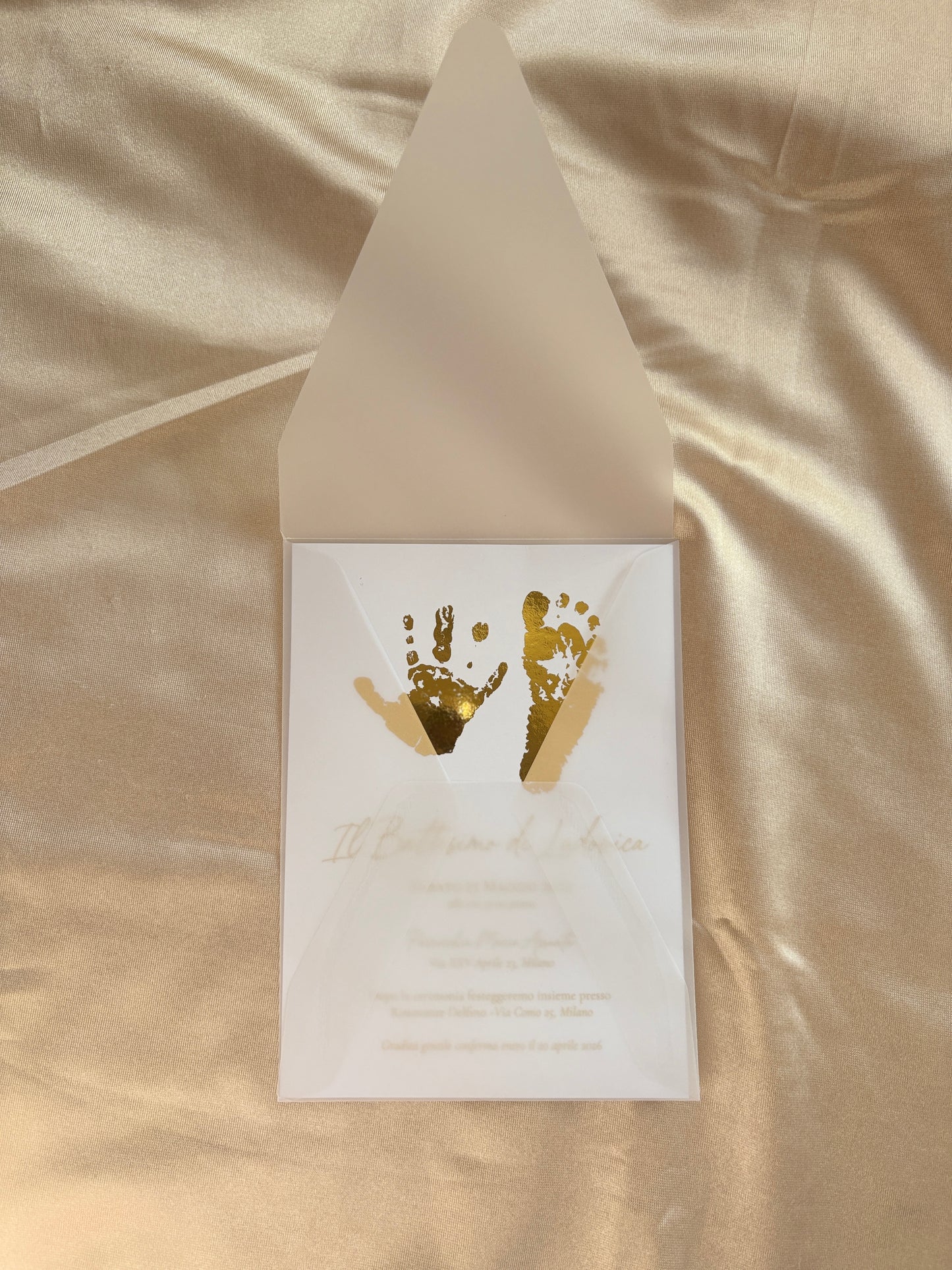 Invito Battesimo con Foil Oro – Carta Bianca Pesante e Busta Trasparente